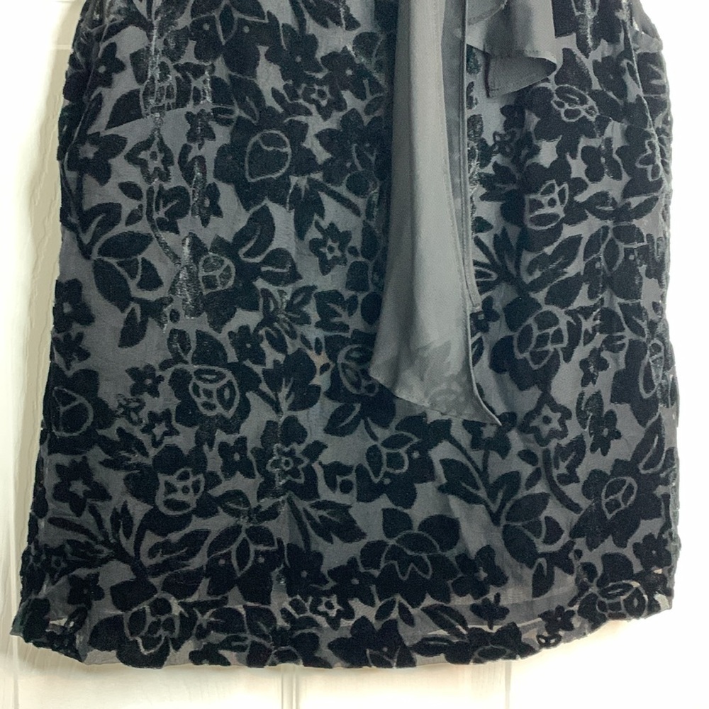 Black Velvet Burnout Floral Blouse Semi Sheer Sleeveless Collared Neck Bow Party - Picture 5 of 13